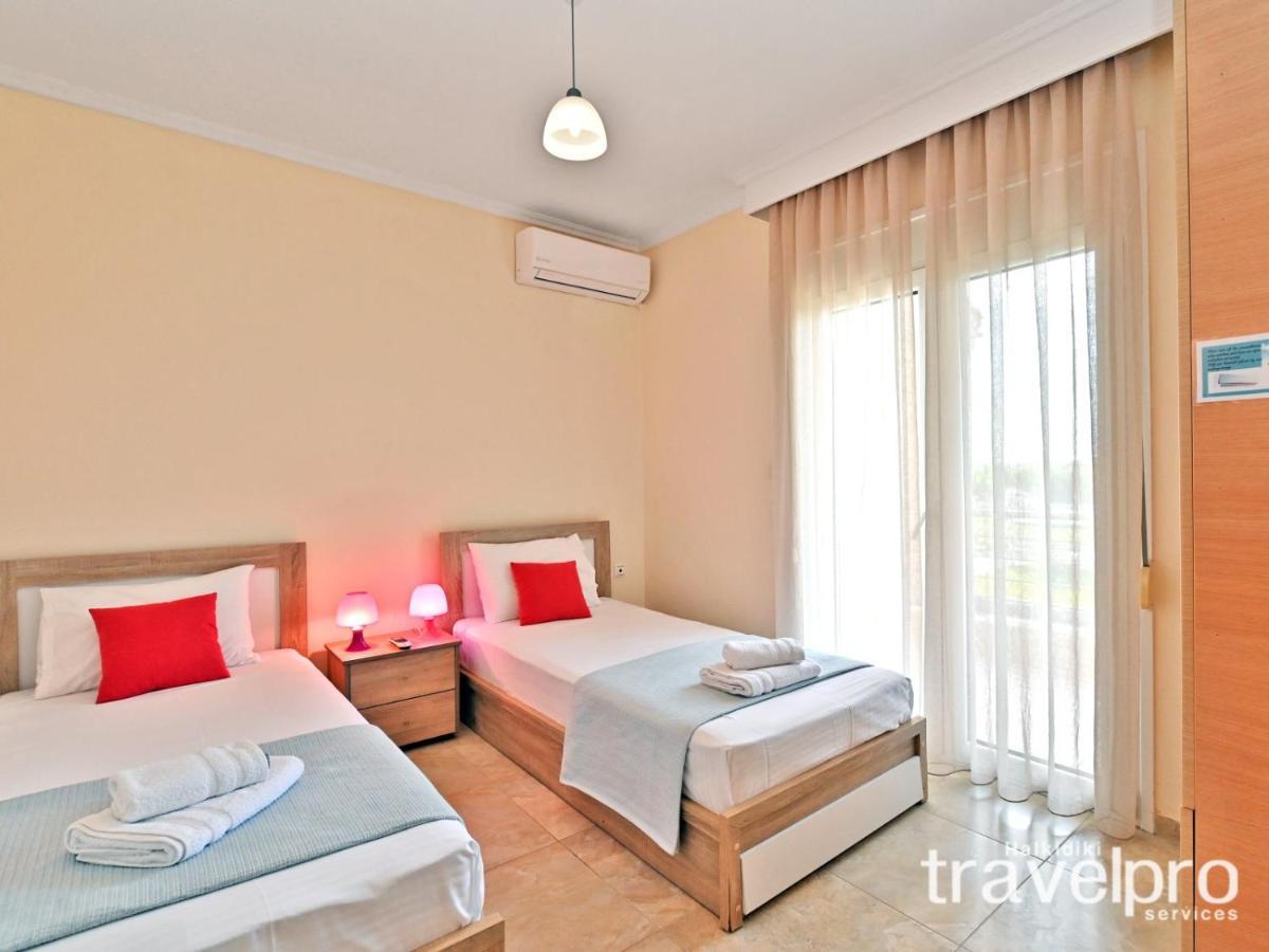 Villa Iris By Rentalspro Services - Agios Mamas Beach ภายนอก รูปภาพ