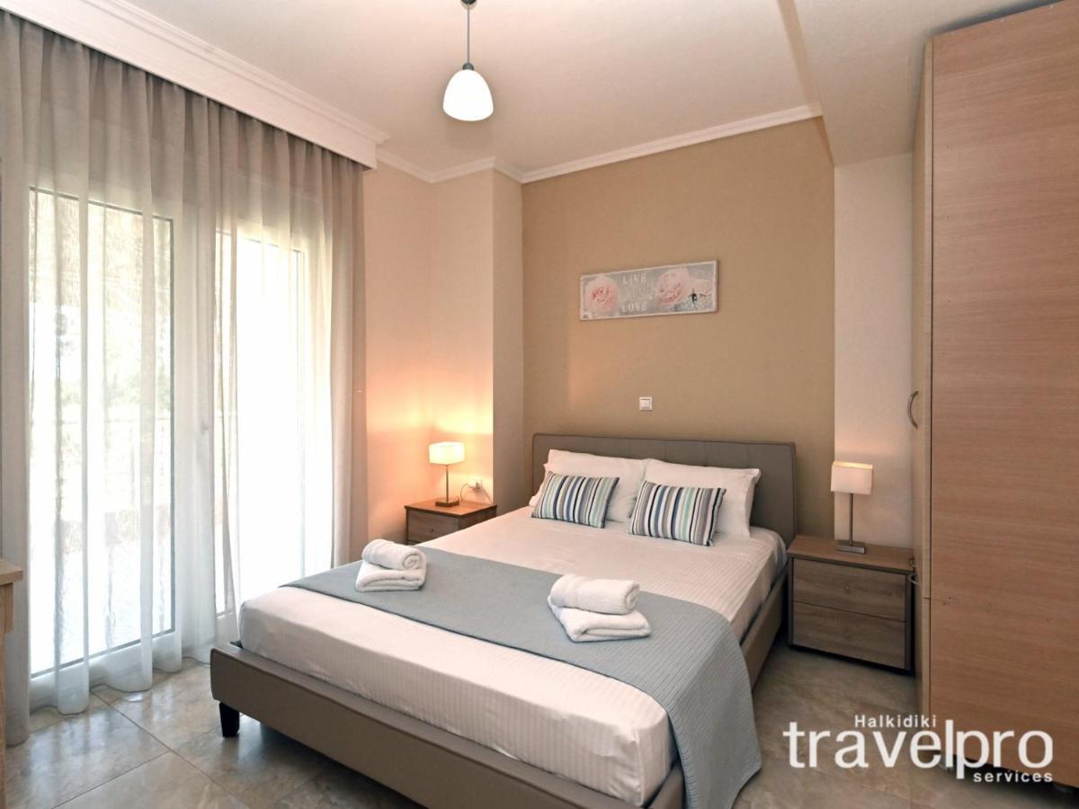 Villa Iris By Rentalspro Services - Agios Mamas Beach ภายนอก รูปภาพ