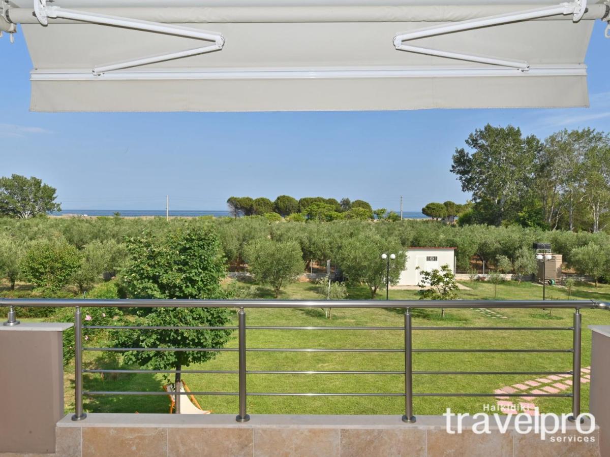 Villa Iris By Rentalspro Services - Agios Mamas Beach ภายนอก รูปภาพ