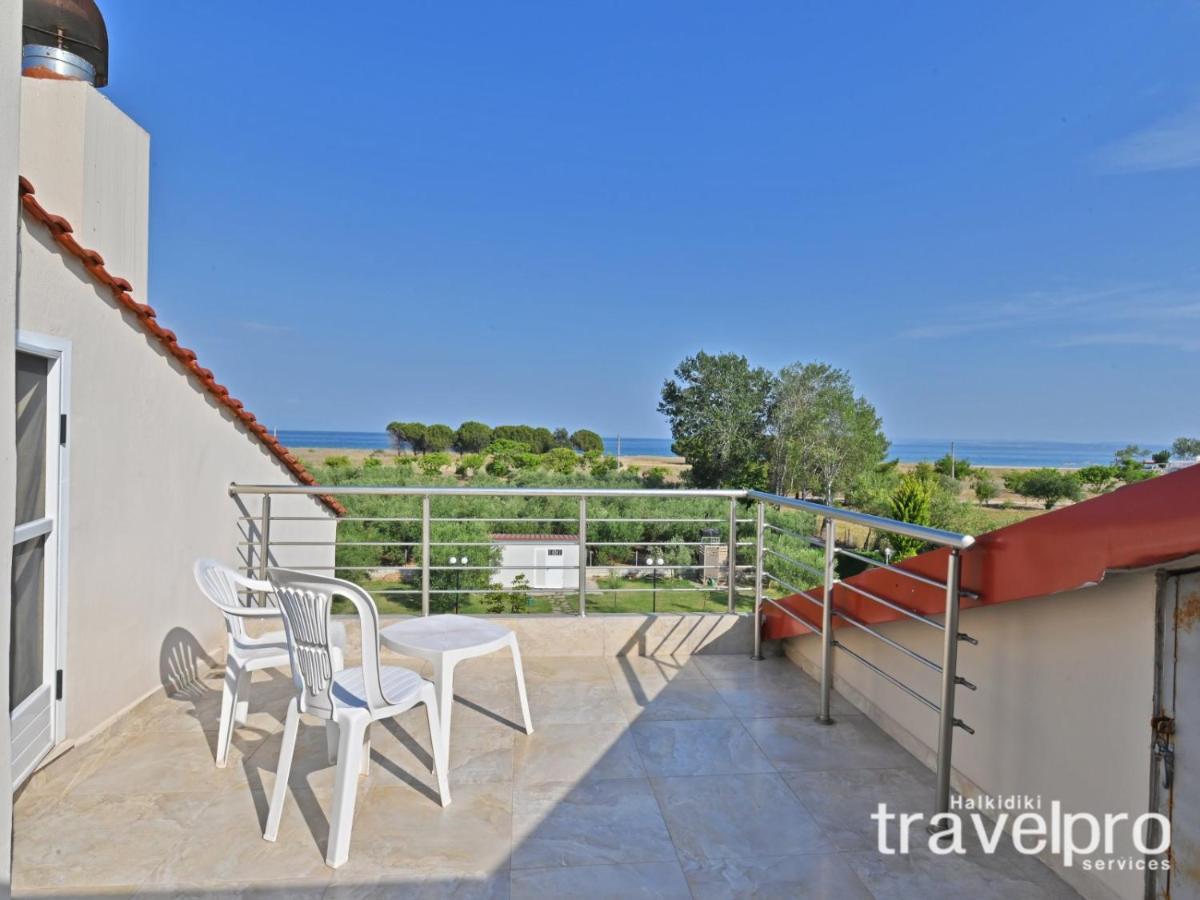 Villa Iris By Rentalspro Services - Agios Mamas Beach ภายนอก รูปภาพ