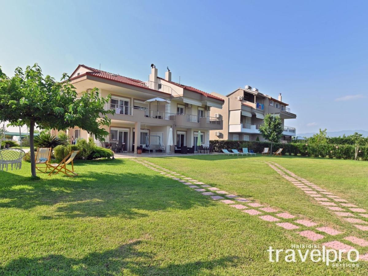 Villa Iris By Rentalspro Services - Agios Mamas Beach ภายนอก รูปภาพ
