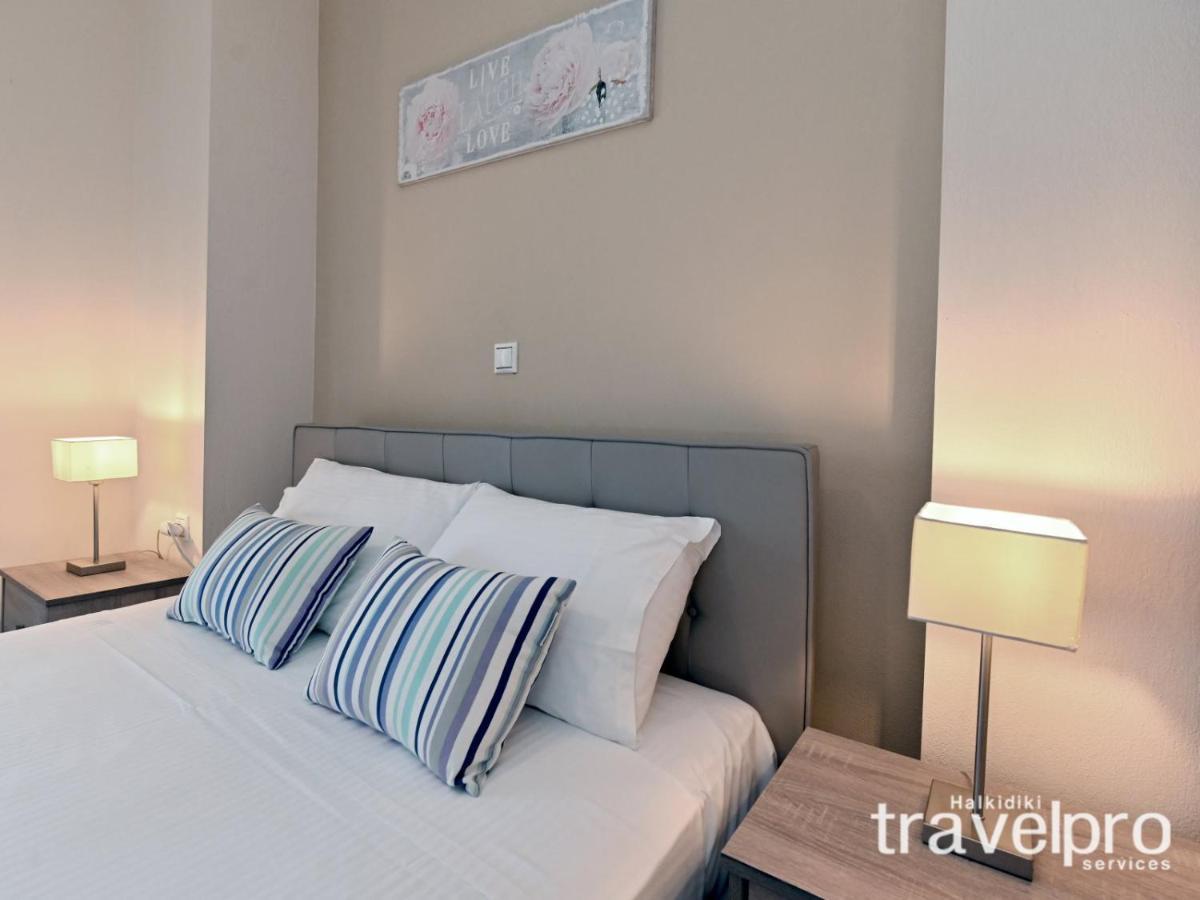 Villa Iris By Rentalspro Services - Agios Mamas Beach ภายนอก รูปภาพ