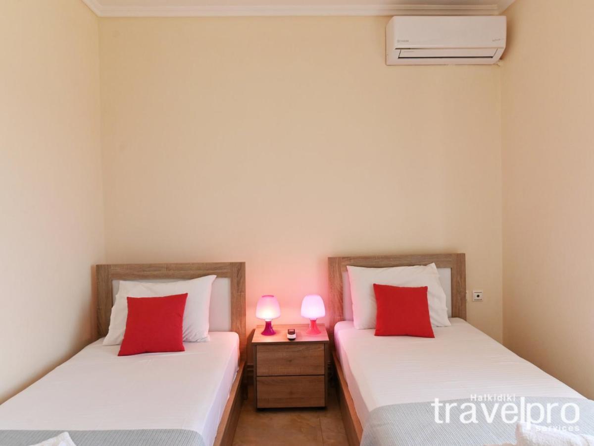 Villa Iris By Rentalspro Services - Agios Mamas Beach ภายนอก รูปภาพ