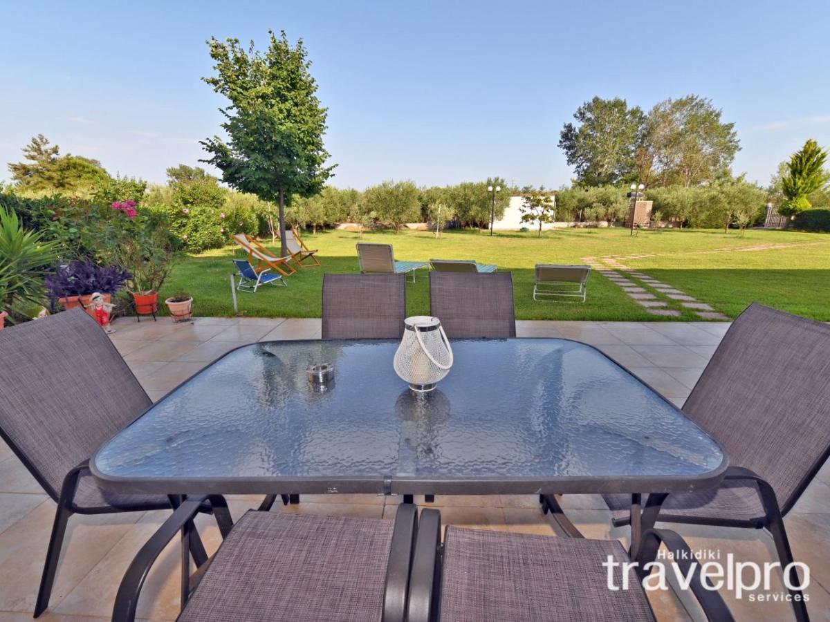 Villa Iris By Rentalspro Services - Agios Mamas Beach ภายนอก รูปภาพ