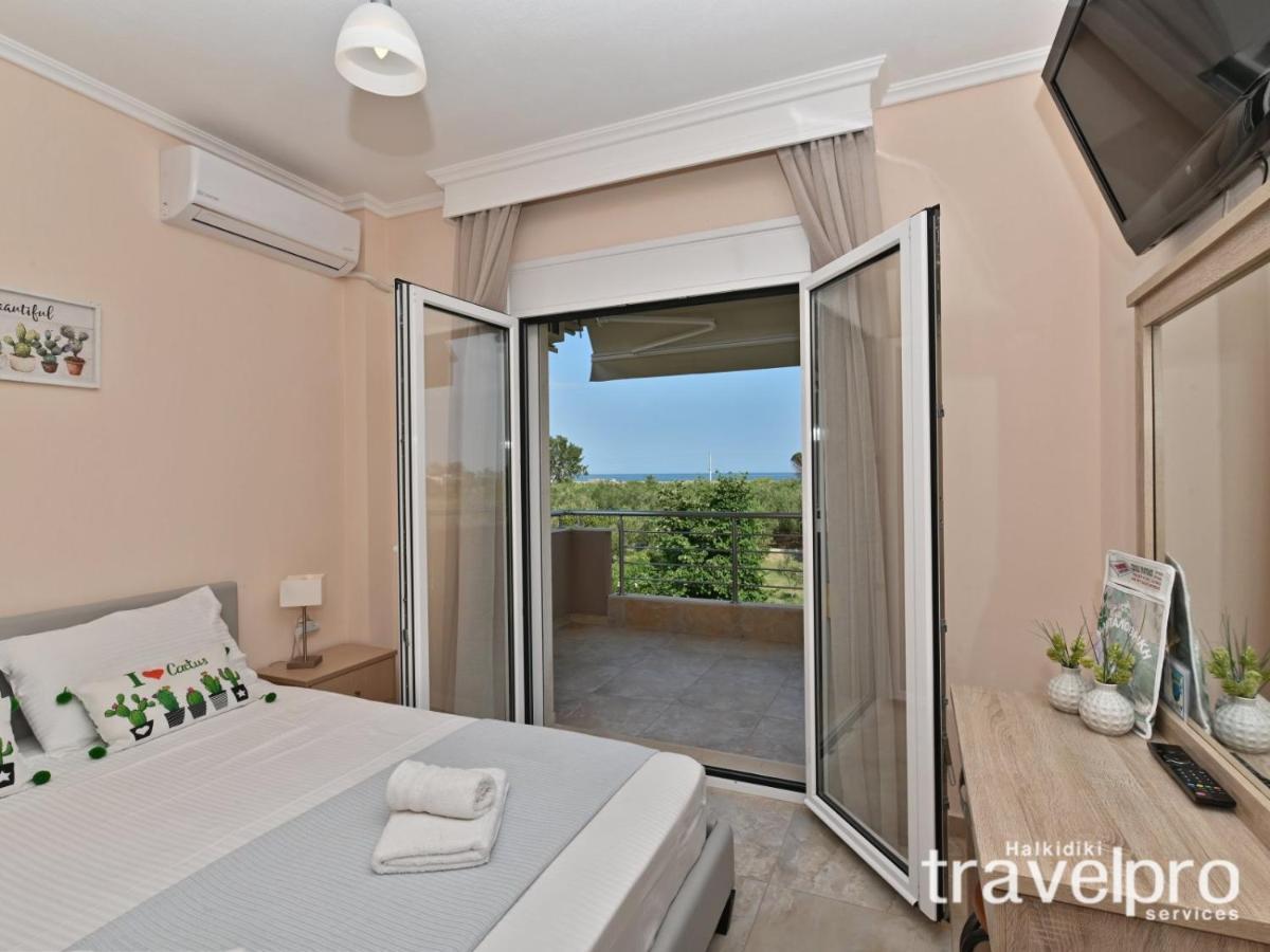Villa Iris By Rentalspro Services - Agios Mamas Beach ภายนอก รูปภาพ