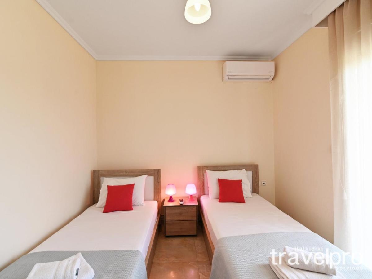 Villa Iris By Rentalspro Services - Agios Mamas Beach ภายนอก รูปภาพ