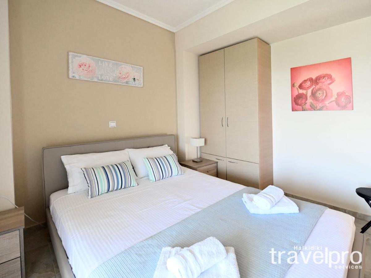 Villa Iris By Rentalspro Services - Agios Mamas Beach ภายนอก รูปภาพ