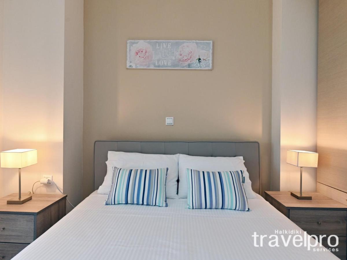 Villa Iris By Rentalspro Services - Agios Mamas Beach ภายนอก รูปภาพ