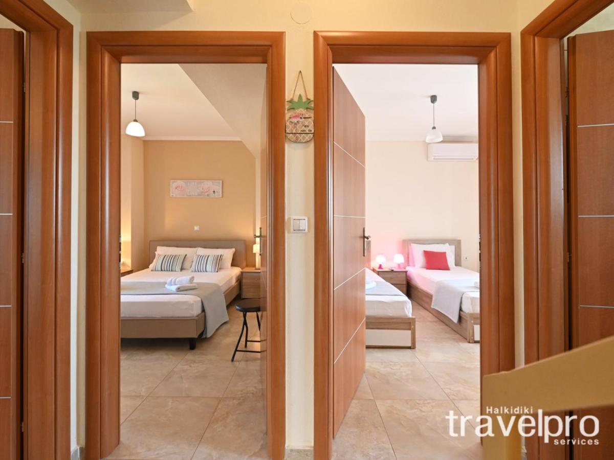 Villa Iris By Rentalspro Services - Agios Mamas Beach ภายนอก รูปภาพ