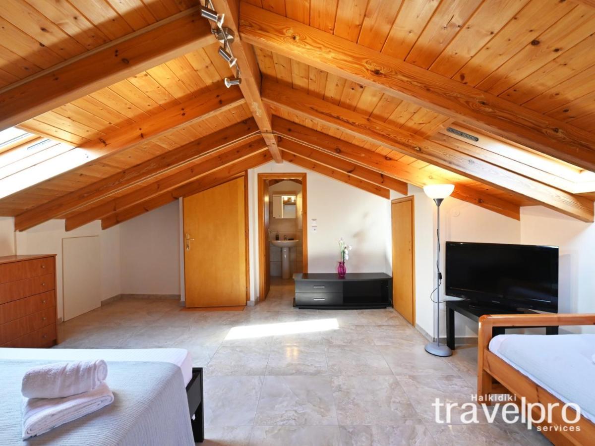 Villa Iris By Rentalspro Services - Agios Mamas Beach ภายนอก รูปภาพ