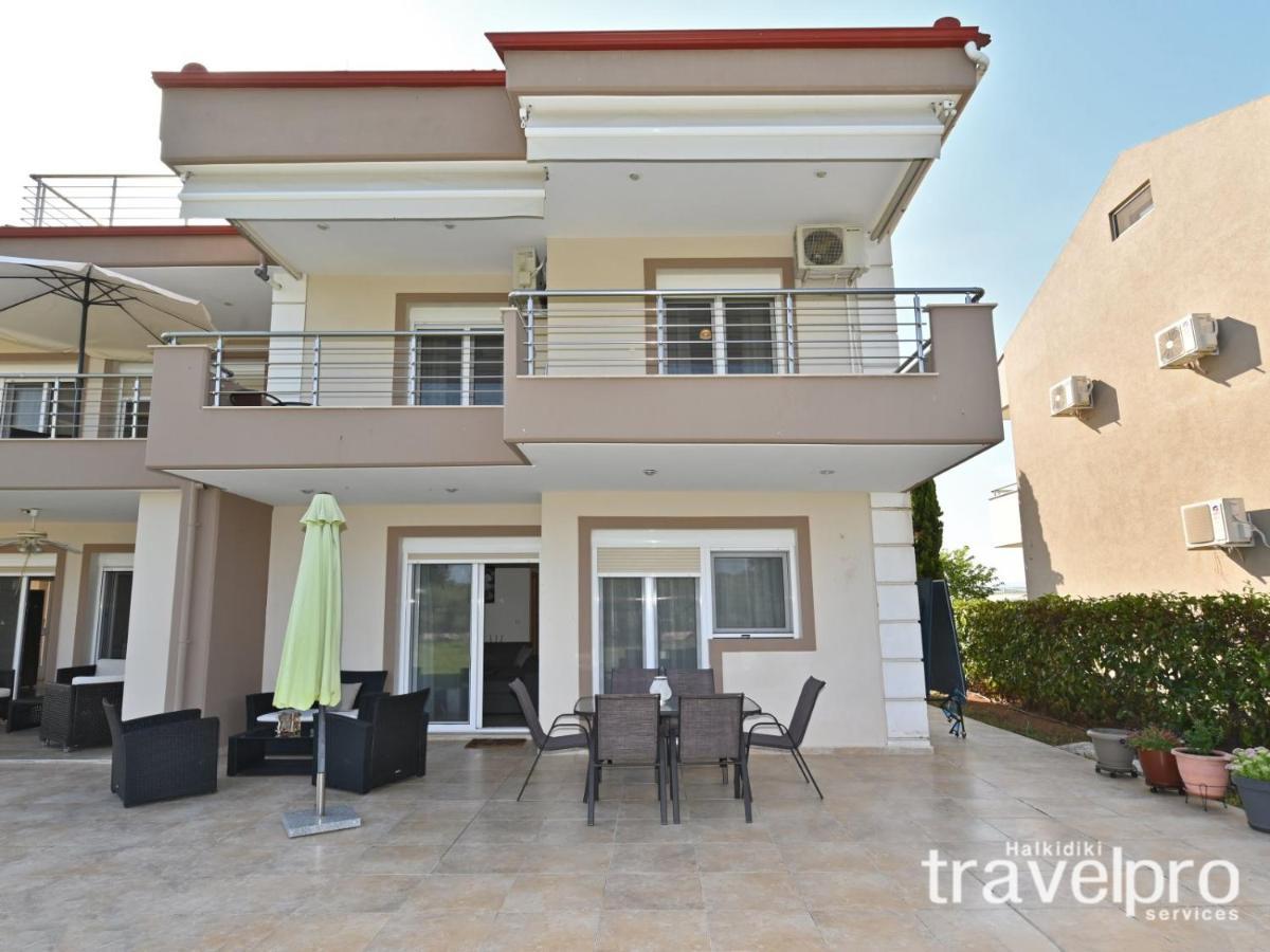 Villa Iris By Rentalspro Services - Agios Mamas Beach ภายนอก รูปภาพ